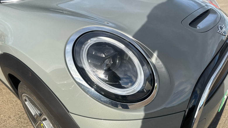 MINI Hatchback 135kW Cooper S Level 2 33kWh 3dr Auto Electric Hatchback